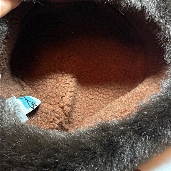 Betmar New York lot of THREE Brown Acrylic Faux Fur Hats One Size - Picture 10 of 15